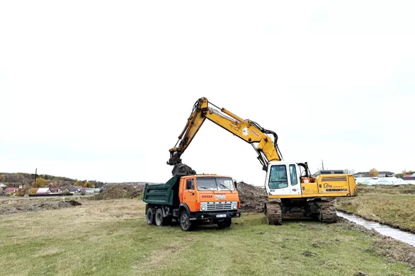Excavator Liebherr 934 pe șenile 4